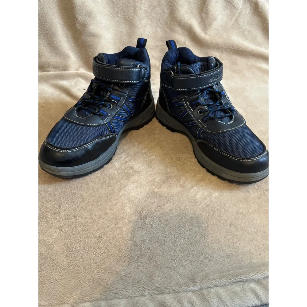 Avalanche Kids Navy Blue Hiking Boots Mid Top Lace Up Strap Shoes Size 4